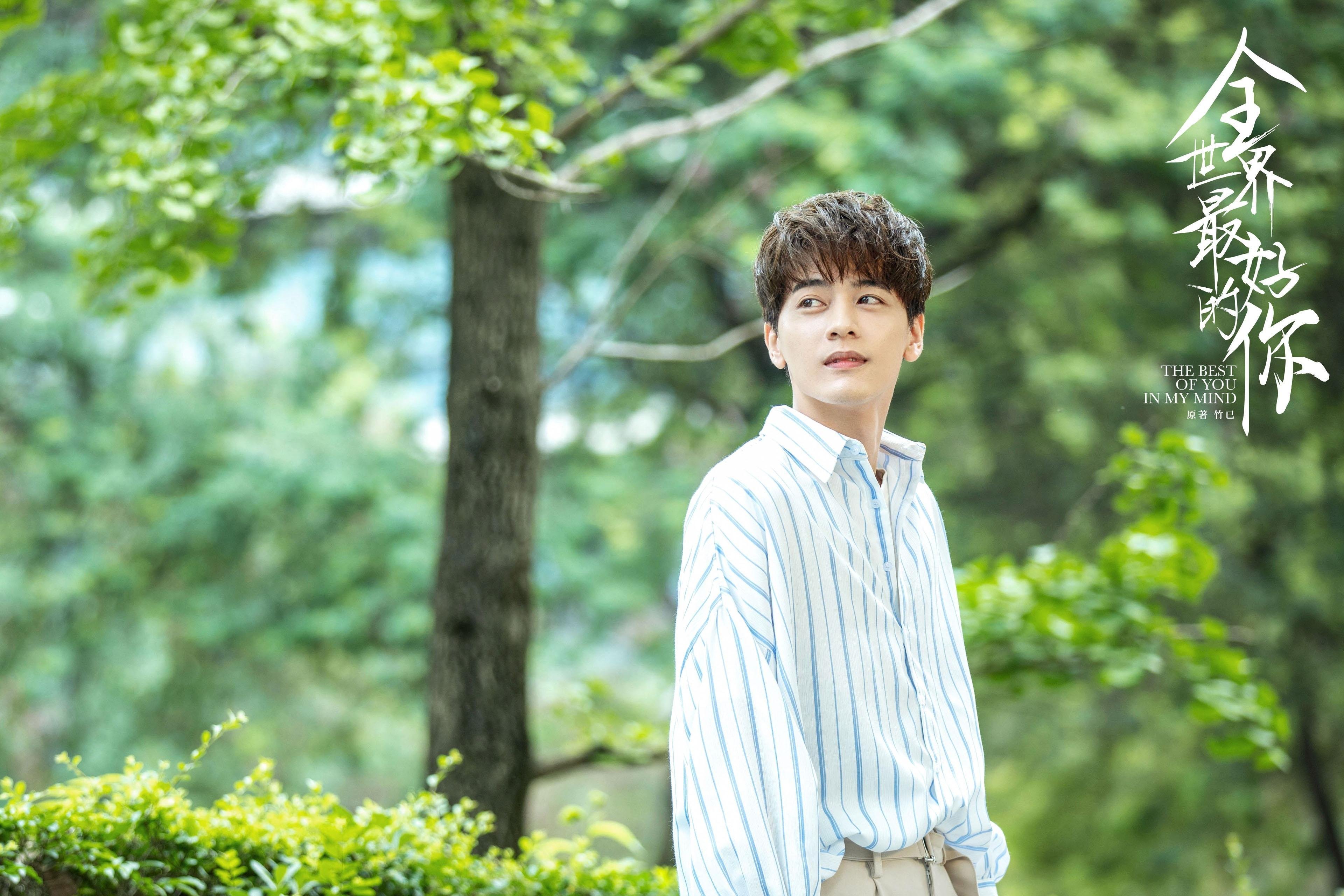 “英超领头羊迎战强敌,冠军争夺战愈发激烈”,英超爆冷夺冠