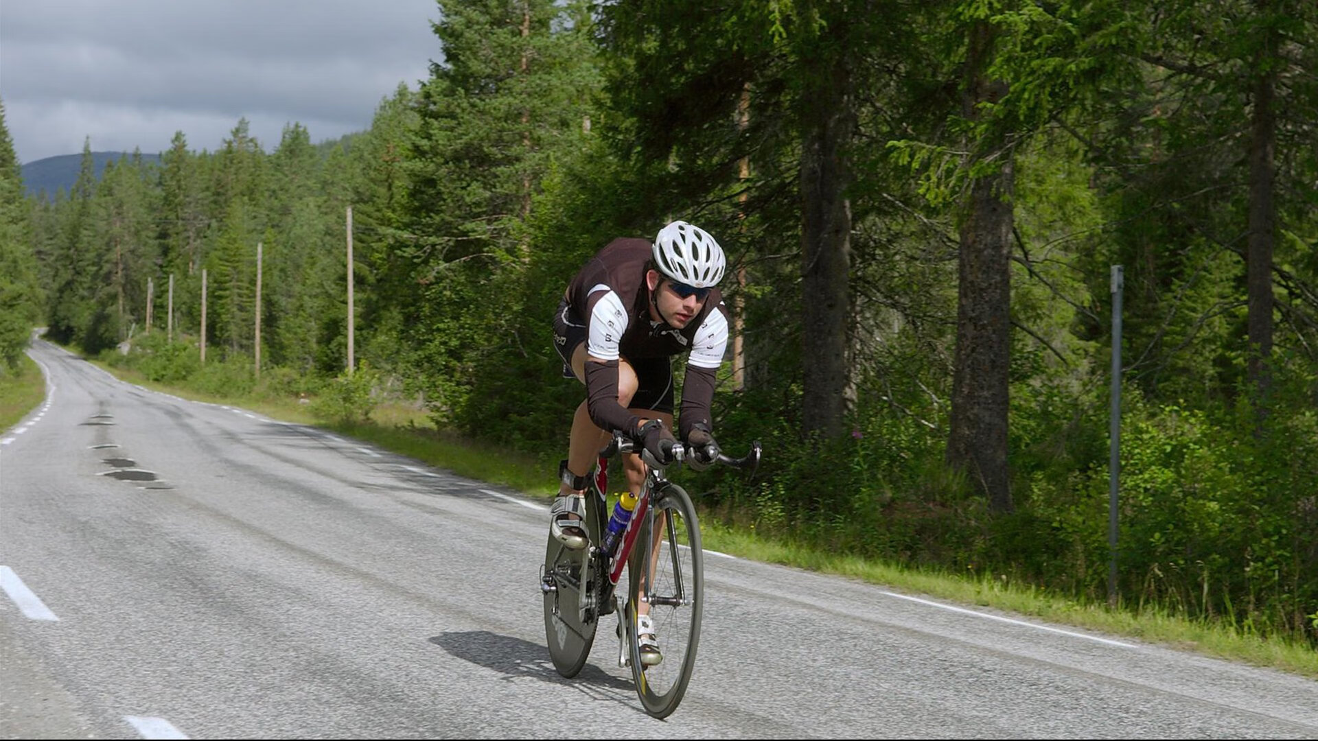 开云体育链接-渡边一平稳步提升成绩，赛场表现亮眼，渡边庸一百科