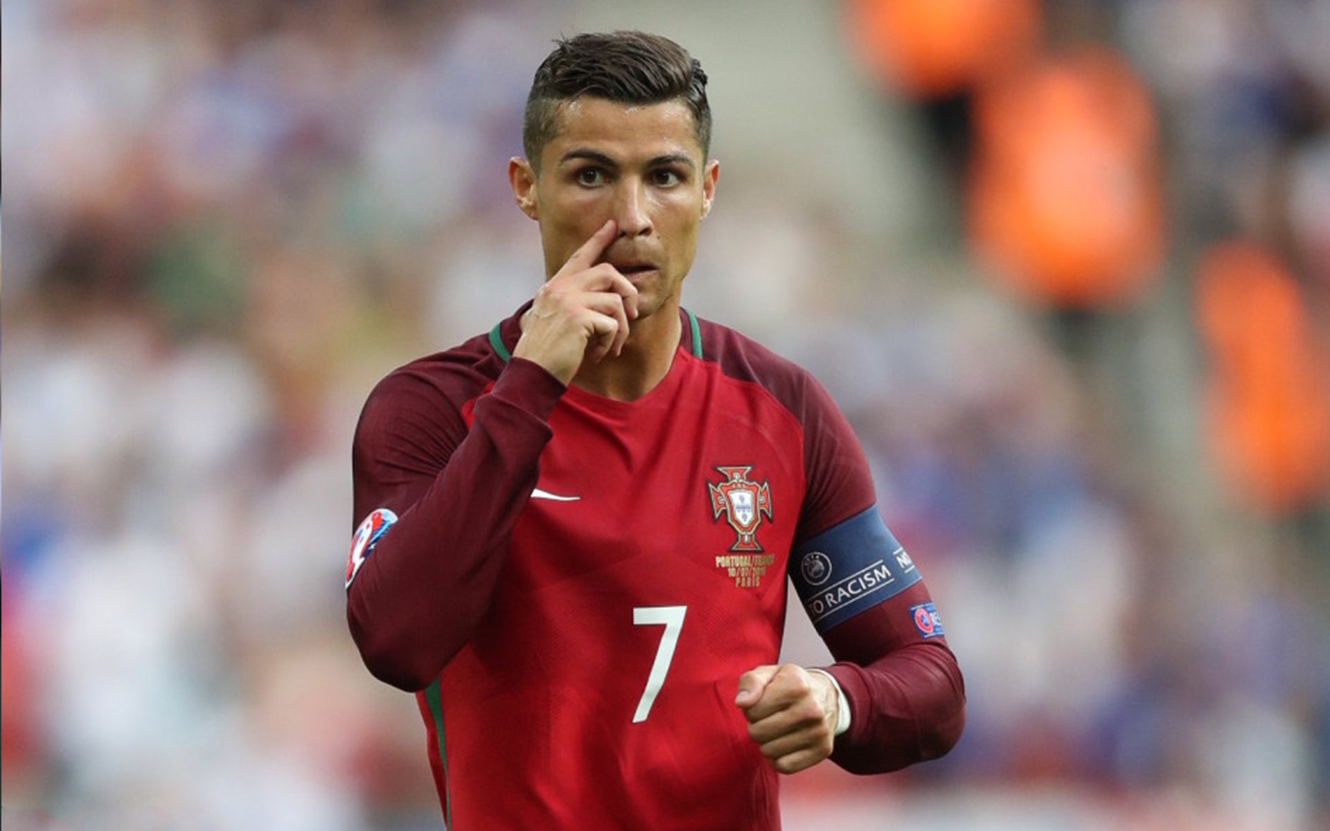 英超激战不断:每一场都扣人心弦!,英超争4